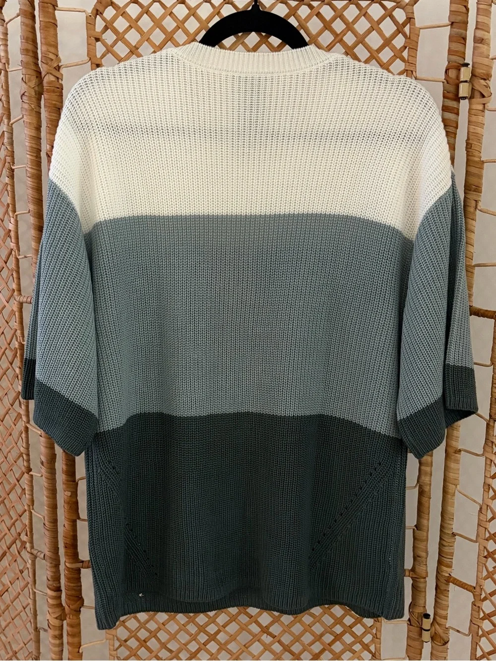 NWOT Matty M Women’s Colorblock Crewneck Sweater in White, Sage & Deep Green